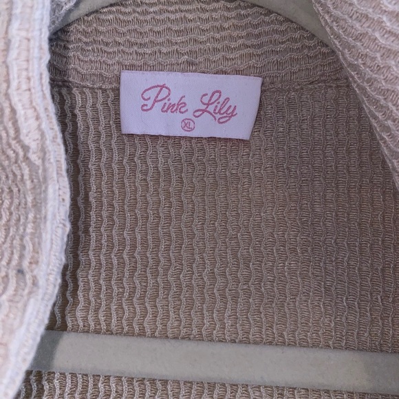 Shacket - Picture 3 of 4